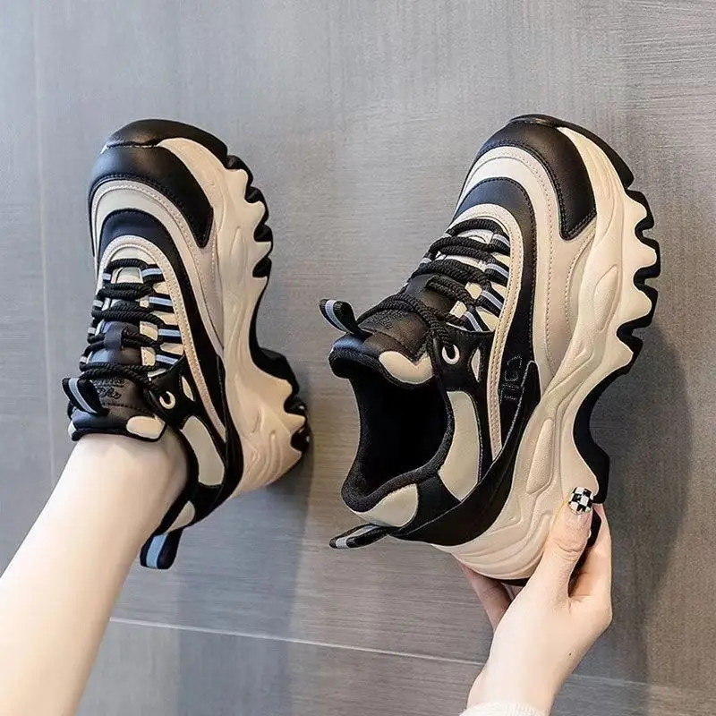 Vielseitige, höhenvergrößernde – Women'S Shoes Trending 2025 Bewertung und Preis