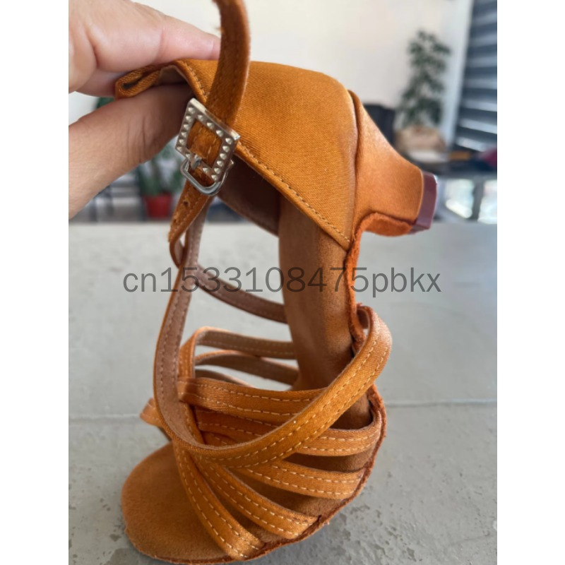 Erwachsenen-Tanzschuhe aus Sat – Women Shoes Kinds Bewertung und Preis